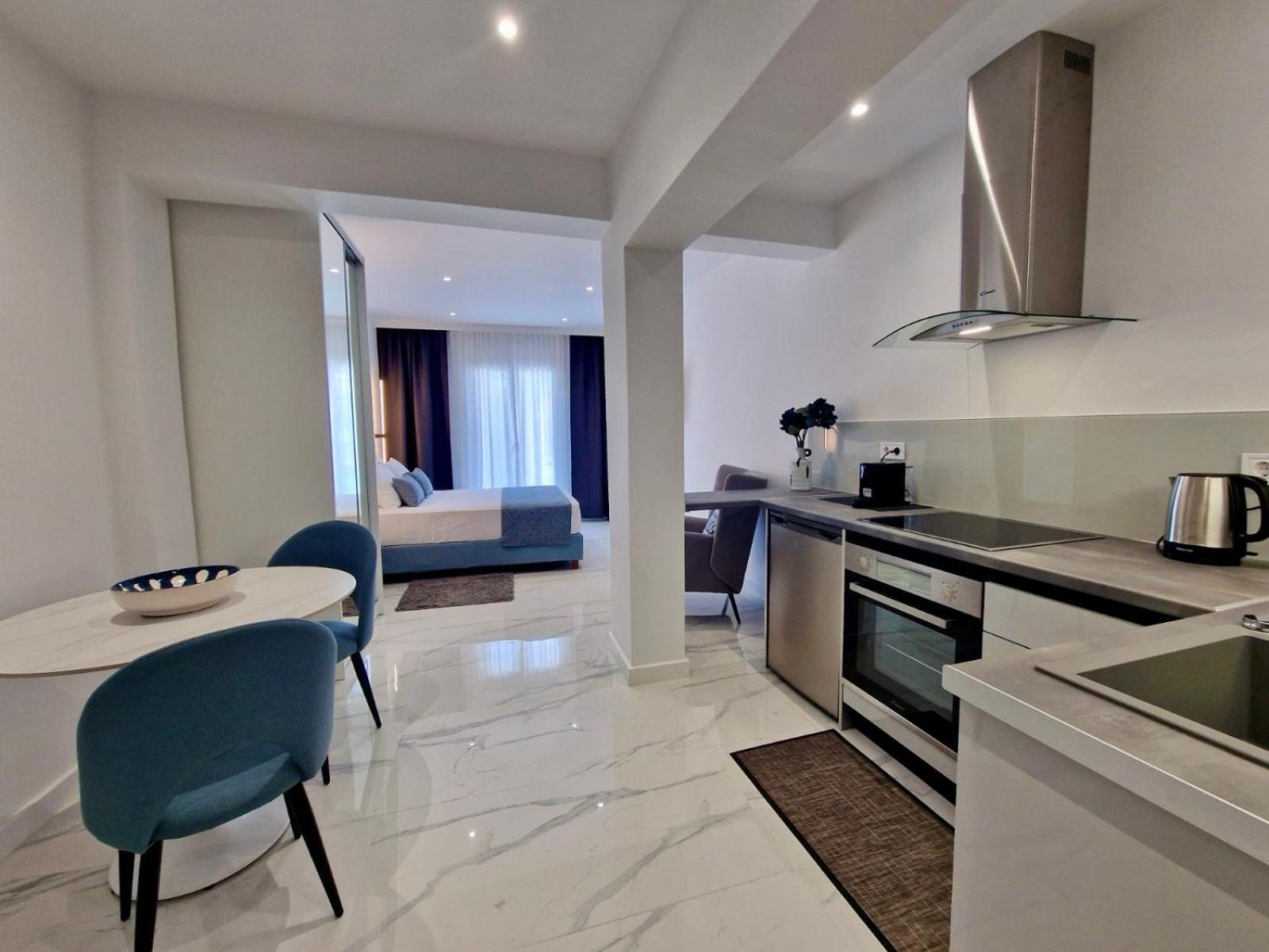 Kassiopi Piazza Suites Exterior photo